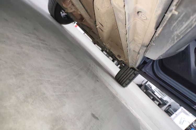 Used Haval X DOG 2022 1.5T DCT Two-Wheel Drive Trendy Edition Right Side Sill