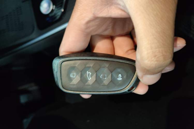 Used Haval X DOG 2022 1.5T DCT Two-Wheel Drive Trendy Edition Vehicle Key