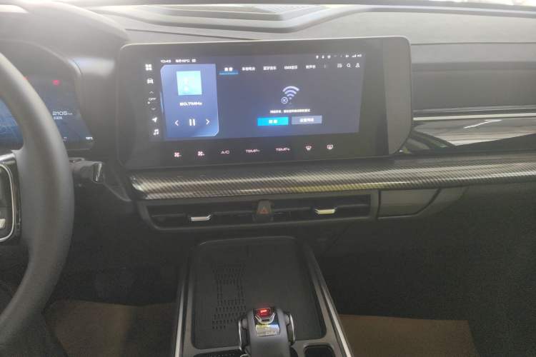 Used Haval X DOG 2022 1.5T DCT Four-Wheel Drive Trendy Wild Edition Audio And AC Panel