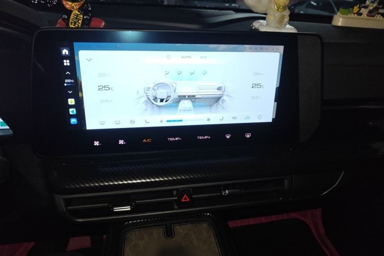 Used Haval X DOG 2022 1.5T DCT Four-Wheel Drive Trendy Wild Edition Audio And AC Panel