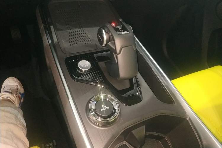 Used Haval X DOG 2022 1.5T DCT Four-Wheel Drive Trendy Wild Edition Gear Lever