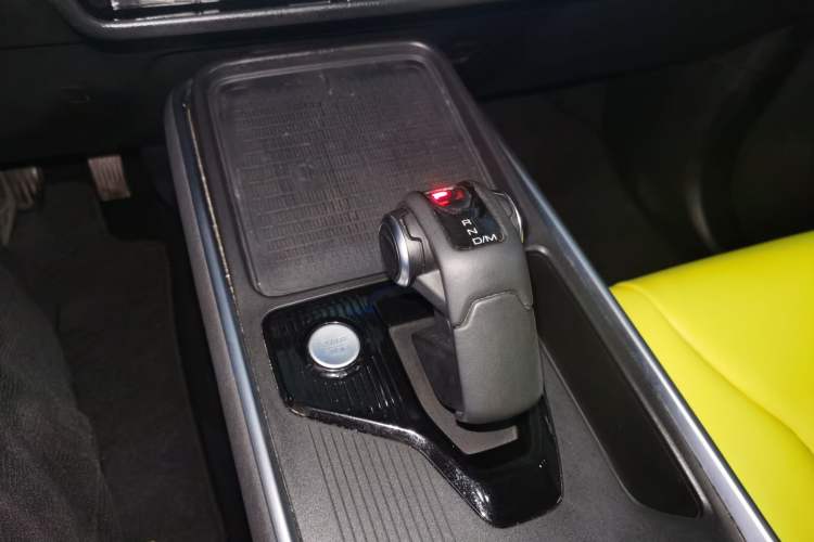 Used Haval X DOG 2022 1.5T DCT Two-Wheel Drive Trendy Edition Gear Lever
