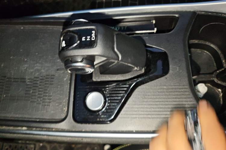 Used Haval X DOG 2022 1.5T DCT Two-Wheel Drive Trendy Edition Gear Lever