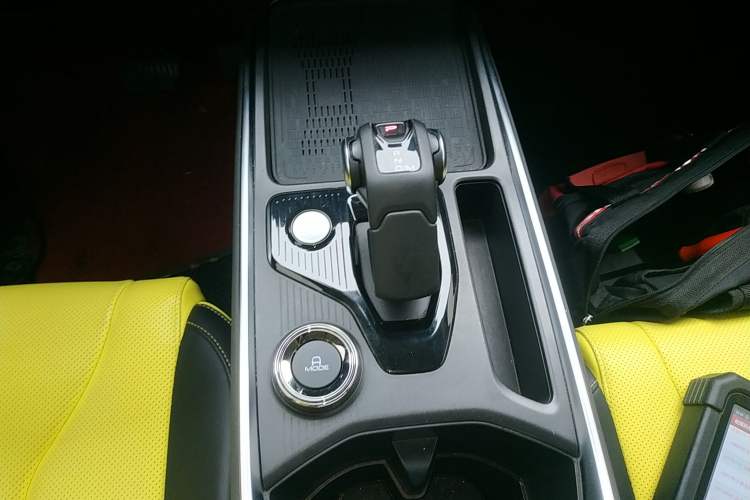 Used Haval X DOG 2022 1.5T DCT Four-Wheel Drive Trendy Wild Edition Gear Lever