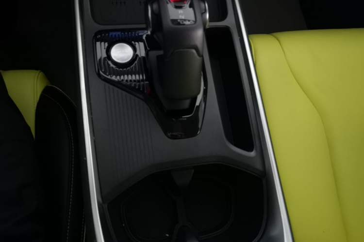 Used Haval X DOG 2022 1.5T DCT Two-Wheel Drive Trendy Edition Gear Lever