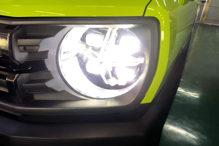 Used Haval X DOG 2022 1.5T DCT Four-Wheel Drive Trendy Wild Edition Left Front Headlight