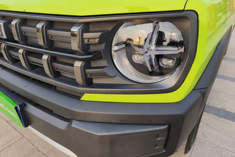 Used Haval X DOG 2022 1.5T DCT Four-Wheel Drive Trendy Wild Edition Left Front Headlight