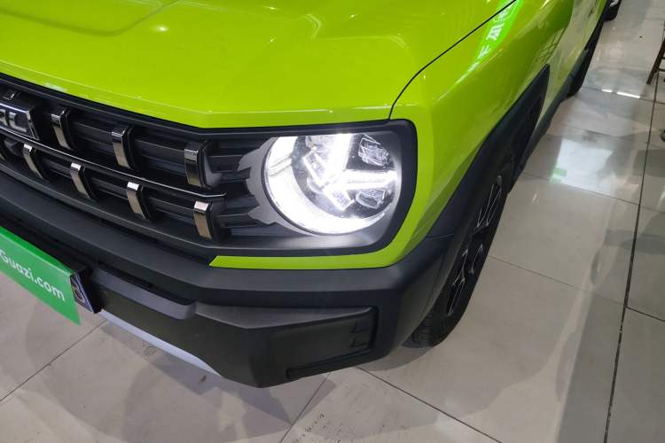 Used Haval X DOG 2022 1.5T DCT Two-Wheel Drive Trendy Edition Left Front Headlight