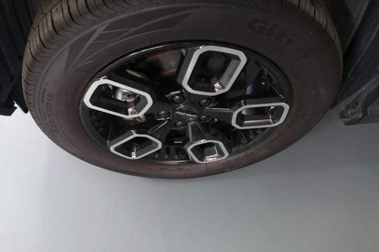 Used Haval X DOG 2022 1.5T DCT Two-Wheel Drive Trendy Edition Left Front Wheel Hub