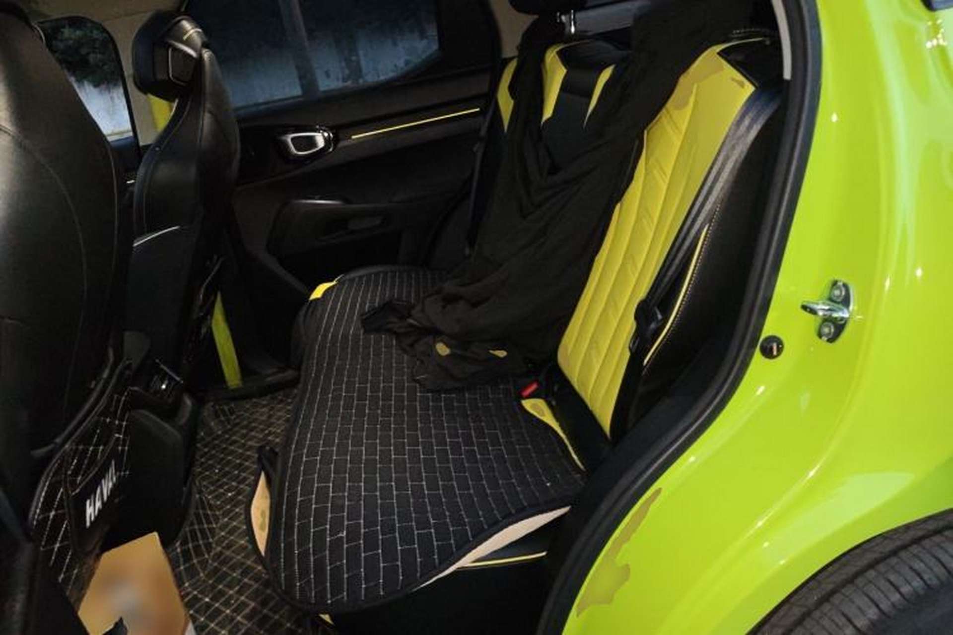 Used Haval X DOG 2022 1.5T DCT Two-Wheel Drive Trendy Edition Left Rear Seat