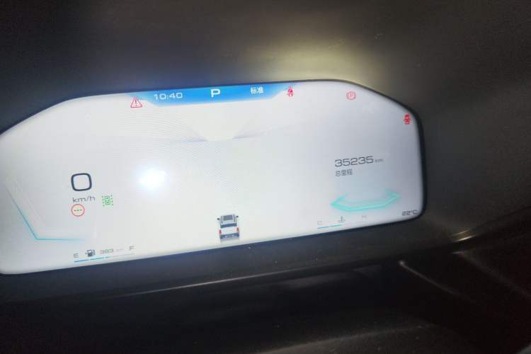 Used Haval X DOG 2022 1.5T DCT Two-Wheel Drive Trendy Edition Odometer Close Up