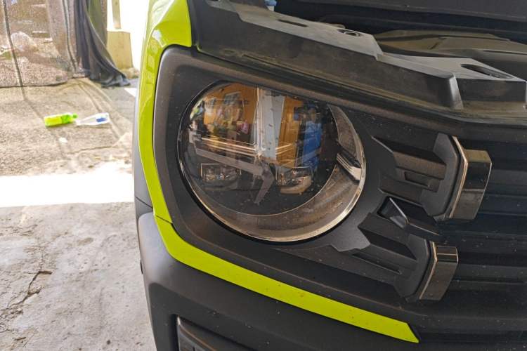 Used Haval X DOG 2022 1.5T DCT Two-Wheel Drive Trendy Sound Edition Right Front Headlight