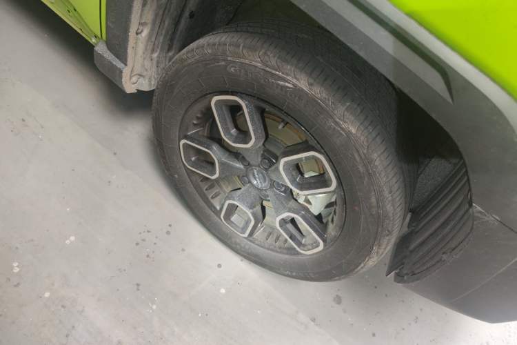 Used Haval X DOG 2022 1.5T DCT Two-Wheel Drive Trendy Edition Right Front Wheel Hub