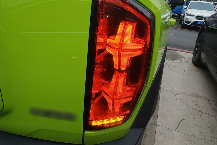 Used Haval X DOG 2022 1.5T DCT Four-Wheel Drive Trendy Wild Edition Right Rear Taillight