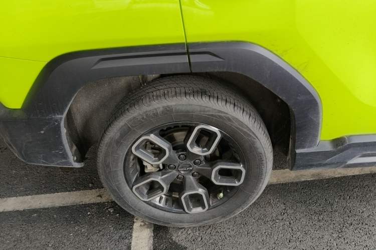 Used Haval X DOG 2022 1.5T DCT Two-Wheel Drive Trendy Edition Right Rear Wheel Hub