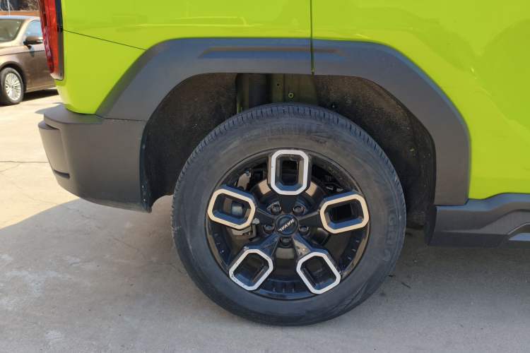 Used Haval X DOG 2022 1.5T DCT Two-Wheel Drive Trendy Edition Right Rear Wheel Hub