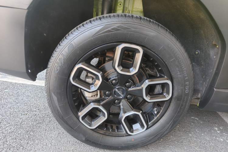 Used Haval X DOG 2022 1.5T DCT Two-Wheel Drive Trendy Edition Right Rear Wheel Hub