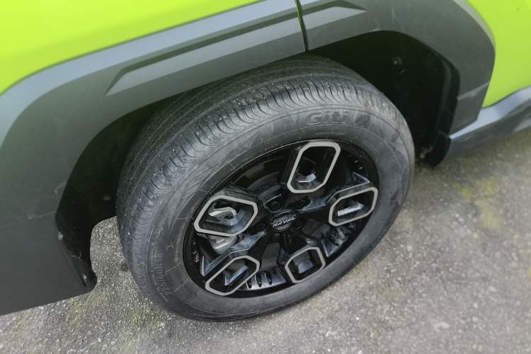 Used Haval X DOG 2022 1.5T DCT Two-Wheel Drive Trendy Edition Right Rear Wheel Hub