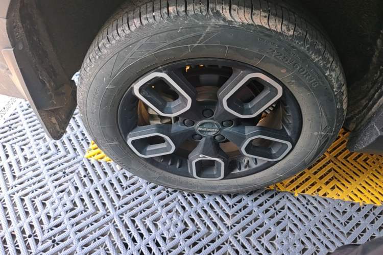 Used Haval X DOG 2022 1.5T DCT Four-Wheel Drive Trendy Wild Edition Right Rear Wheel Hub
