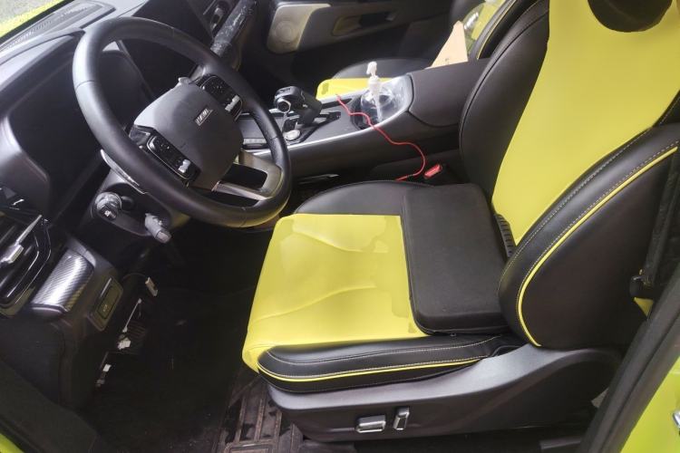 Used Haval X DOG 2022 1.5T DCT Two-Wheel Drive Trendy Edition Left Front Seat