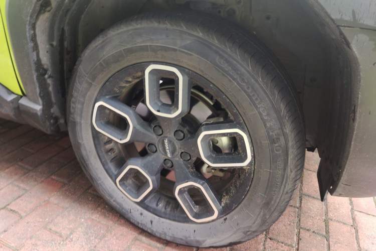 Used Haval X DOG 2022 1.5T DCT Two-Wheel Drive Trendy Edition Right Front Wheel Hub