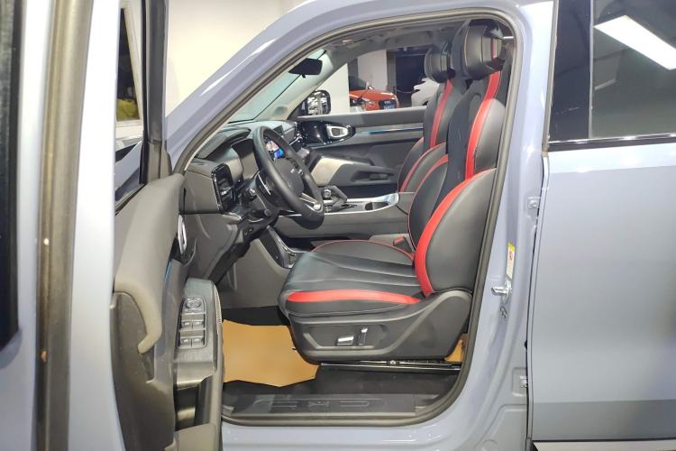 Used Haval X DOG 2022 1.5T DCT Two-Wheel Drive Trendy Edition Left Front Seat