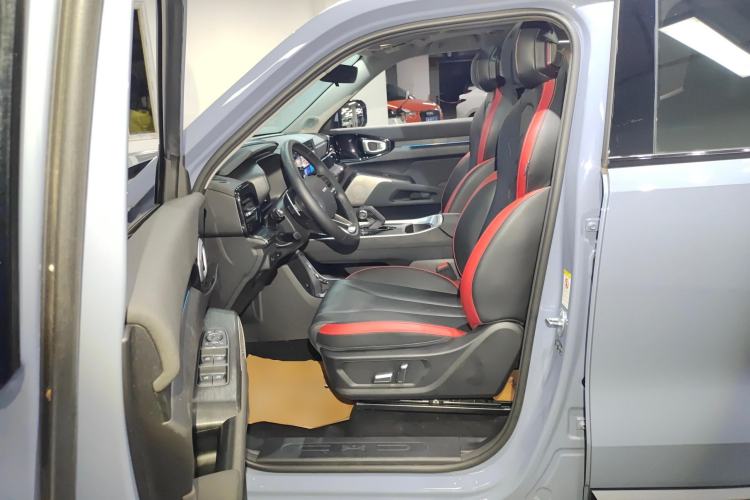 Used Haval X DOG 2022 1.5T DCT Two-Wheel Drive Trendy Edition Left Front Seat