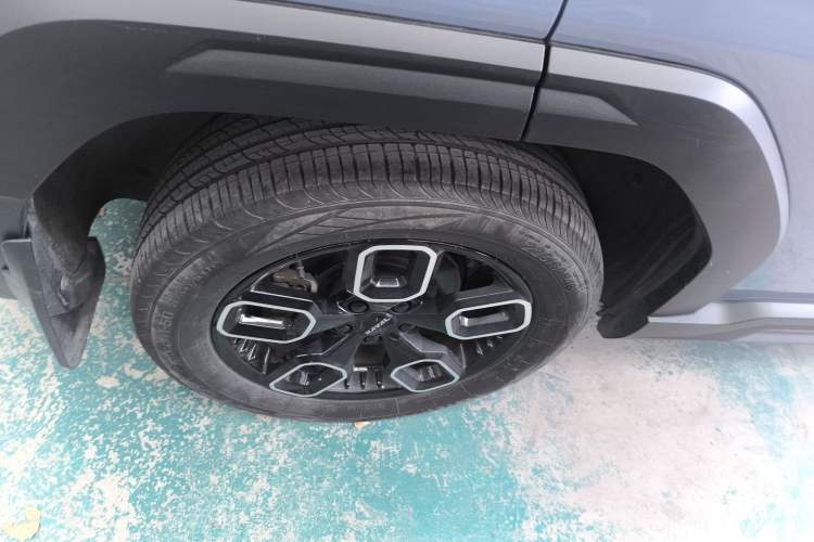 Used Haval X DOG 2022 1.5T DCT Two-Wheel Drive Trendy Sound Edition Right Rear Wheel Hub