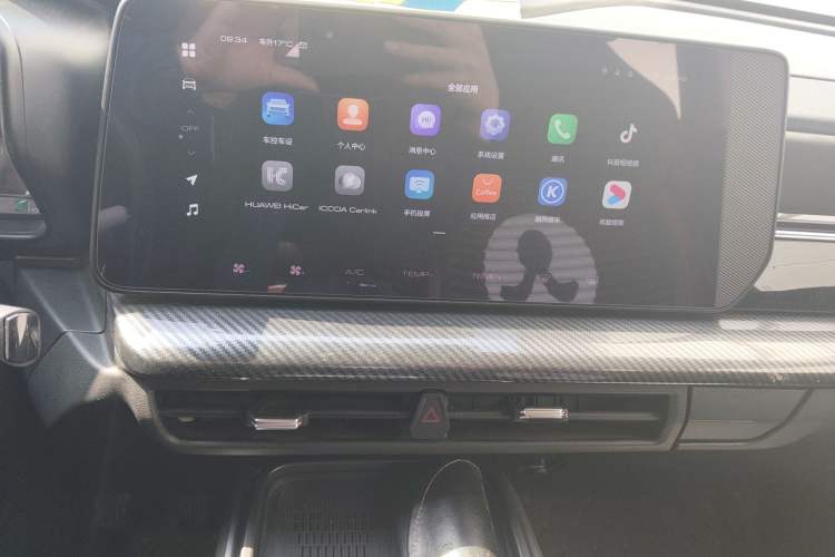 Used Haval X DOG 2022 1.5T DCT Two-Wheel Drive Trendy & Cool Edition Audio And AC Panel