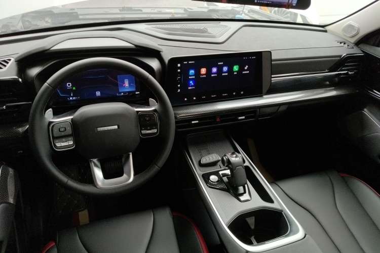 Used Haval X DOG 2022 1.5T DCT Two-Wheel Drive Trendy Edition Center Console