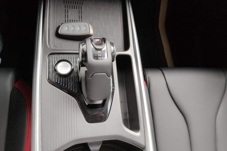 Used Haval X DOG 2022 1.5T DCT Two-Wheel Drive Trendy Edition Gear Lever