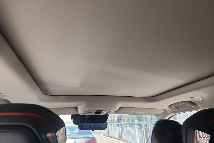 Used Haval X DOG 2022 1.5T DCT Two-Wheel Drive Trendy Edition Headliner
