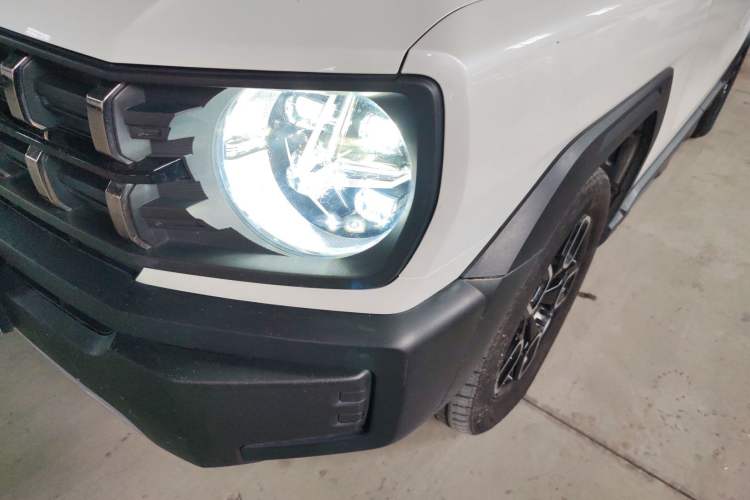 Used Haval X DOG 2022 1.5T DCT Two-Wheel Drive Trendy Edition Left Front Headlight