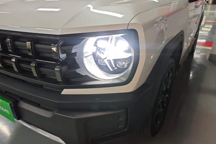 Used Haval X DOG 2022 1.5T DCT Two-Wheel Drive Trendy Edition Left Front Headlight