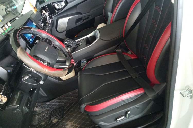 Used Haval X DOG 2022 1.5T DCT Two-Wheel Drive Trendy Edition Left Front Seat