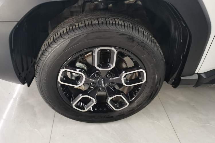 Used Haval X DOG 2022 1.5T DCT Two-Wheel Drive Trendy Sound Edition Left Front Wheel Hub