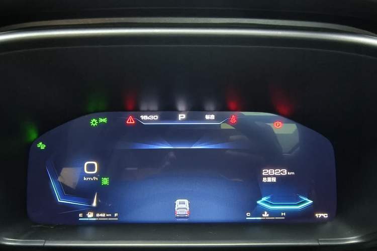 Used Haval X DOG 2022 1.5T DCT Two-Wheel Drive Trendy Edition Odometer Close Up