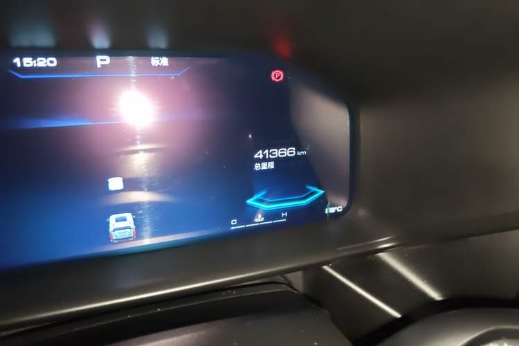 Used Haval X DOG 2022 1.5T DCT Two-Wheel Drive Trendy & Cool Edition Odometer Close Up
