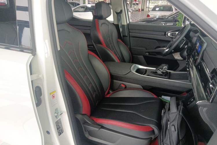 Used Haval X DOG 2022 1.5T DCT Two-Wheel Drive Trendy & Cool Edition Right Front Seat