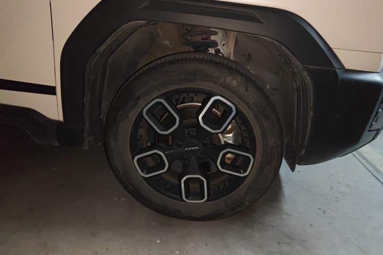 Used Haval X DOG 2022 1.5T DCT Two-Wheel Drive Trendy Edition Right Front Wheel Hub