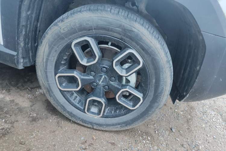 Used Haval X DOG 2022 1.5T DCT Four-Wheel Drive Trendy Wild Edition Right Front Wheel Hub