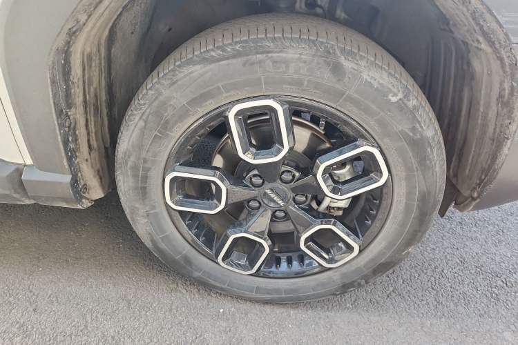 Used Haval X DOG 2022 1.5T DCT Two-Wheel Drive Trendy Edition Right Front Wheel Hub
