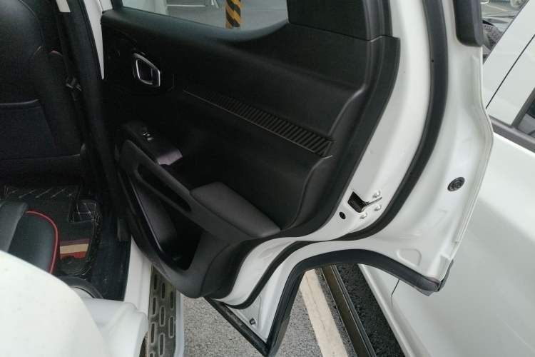 Used Haval X DOG 2022 1.5T DCT Two-Wheel Drive Trendy Edition Right Rear Door Interior
