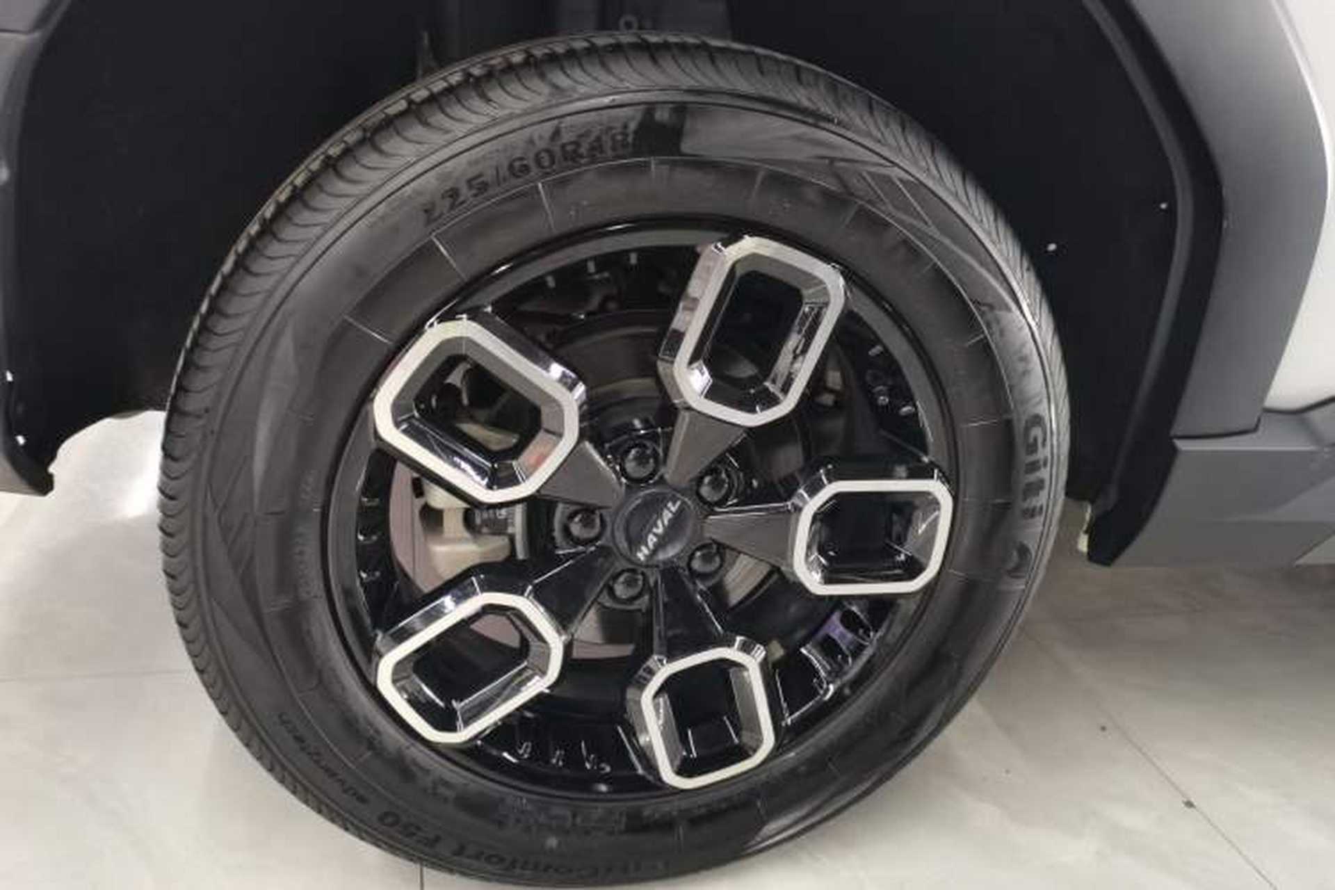 Used Haval X DOG 2022 1.5T DCT Two-Wheel Drive Trendy Sound Edition Right Rear Wheel Hub