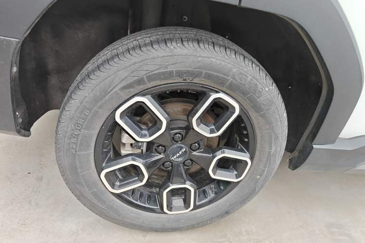 Used Haval X DOG 2022 1.5T DCT Two-Wheel Drive Trendy Edition Right Rear Wheel Hub