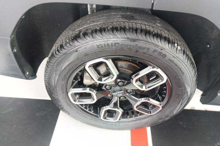 Used Haval X DOG 2022 1.5T DCT Two-Wheel Drive Trendy & Cool Edition Right Rear Wheel Hub