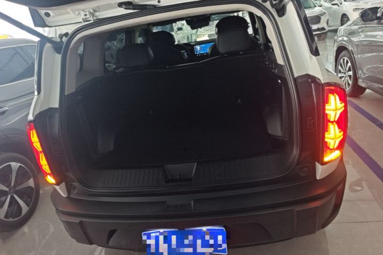 Used Haval X DOG 2022 1.5T DCT Two-Wheel Drive Trendy Edition Trunk