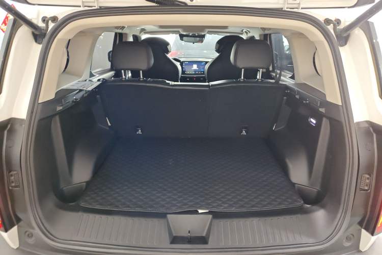 Used Haval X DOG 2022 1.5T DCT Two-Wheel Drive Trendy Edition Trunk