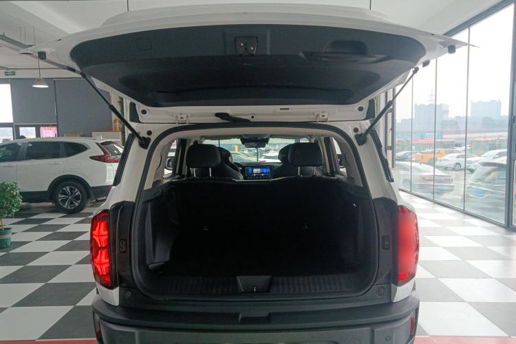 Used Haval X DOG 2022 1.5T DCT Two-Wheel Drive Trendy & Cool Edition Trunk