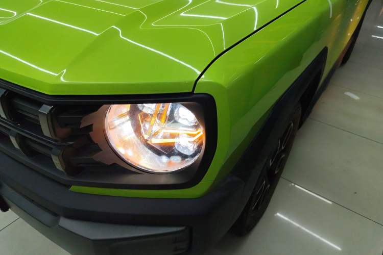 Used Haval X DOG 2022 1.5T DCT Two-Wheel Drive Trendy Edition Left Front Headlight